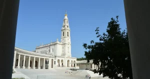 Foto Santuario de Fatima, Portugal de dia. Credito: Richar Multimedia en unsplash.